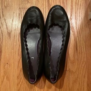 Black ballet flats